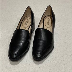 New…Life Stride Women's Black Loafers